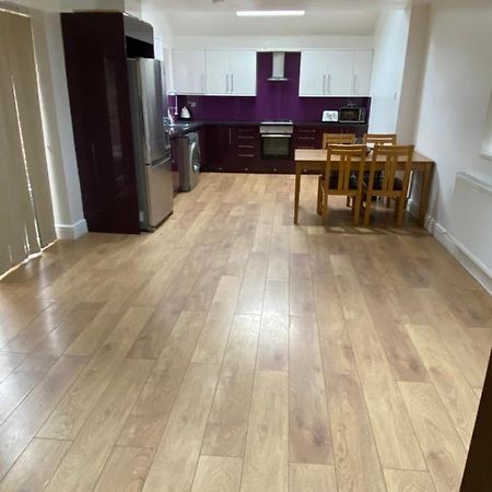 Big Room Rusholme With Tv And Private Bathroom-Parking&Wifi Manchester Ngoại thất bức ảnh