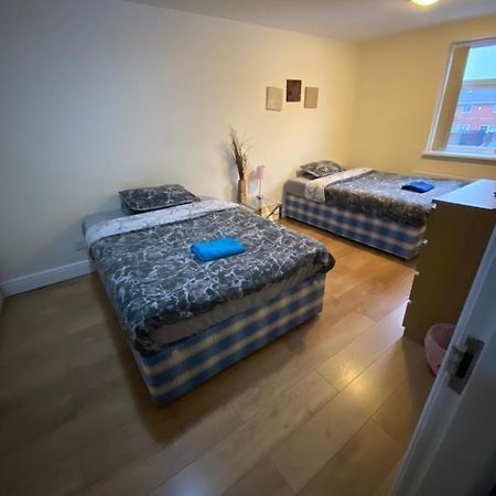 Big Room Rusholme With Tv And Private Bathroom-Parking&Wifi Manchester Ngoại thất bức ảnh
