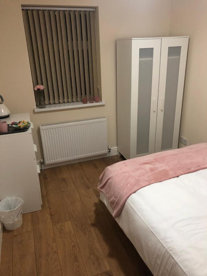 Big Room Rusholme With Tv And Private Bathroom-Parking&Wifi Manchester Ngoại thất bức ảnh