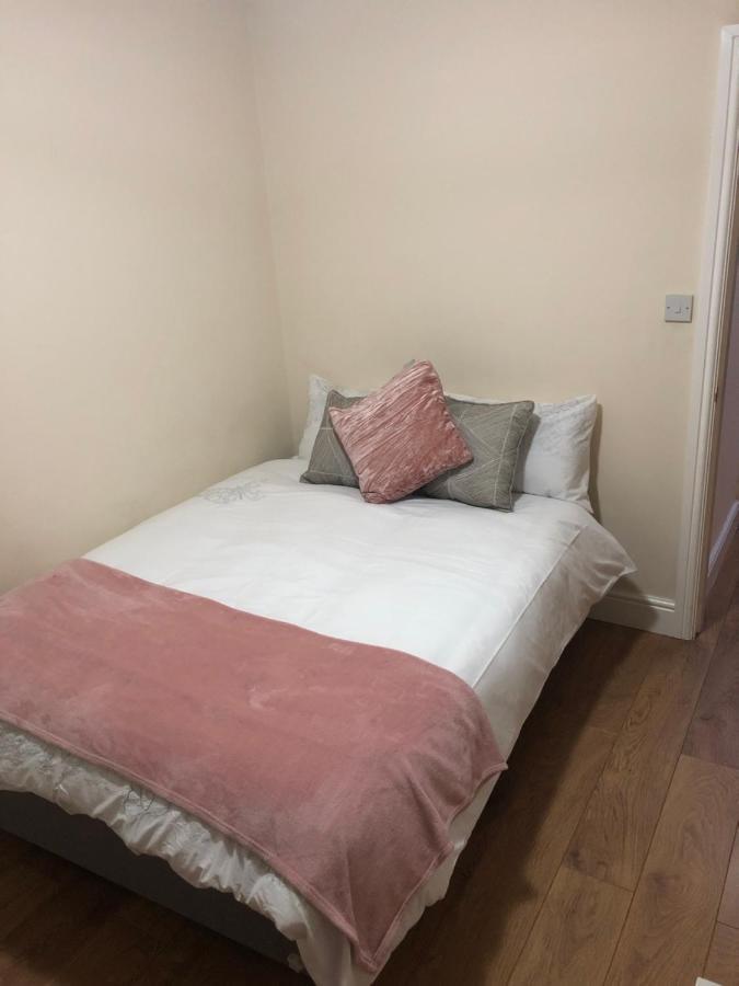 Big Room Rusholme With Tv And Private Bathroom-Parking&Wifi Manchester Ngoại thất bức ảnh