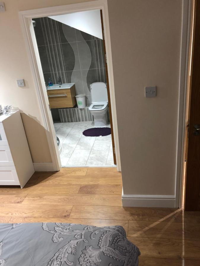 Big Room Rusholme With Tv And Private Bathroom-Parking&Wifi Manchester Ngoại thất bức ảnh