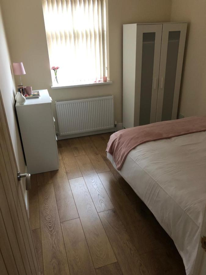 Big Room Rusholme With Tv And Private Bathroom-Parking&Wifi Manchester Ngoại thất bức ảnh