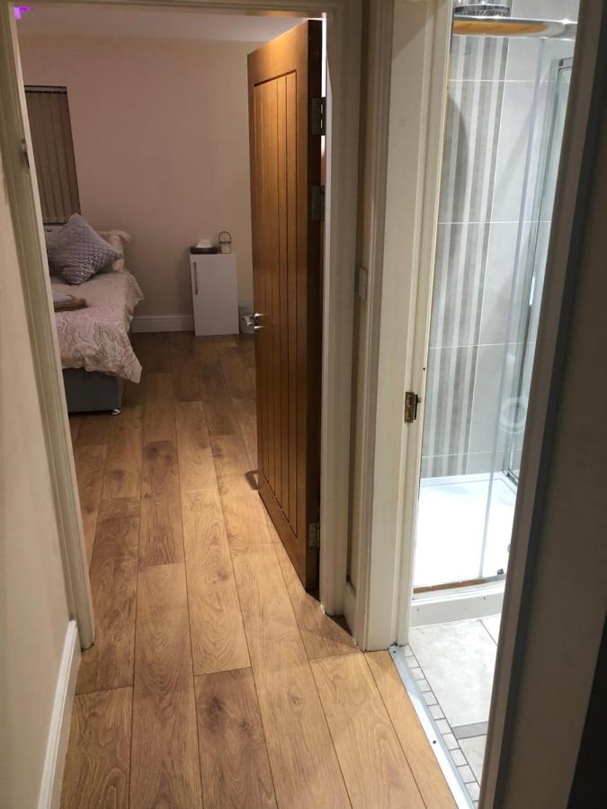 Big Room Rusholme With Tv And Private Bathroom-Parking&Wifi Manchester Ngoại thất bức ảnh
