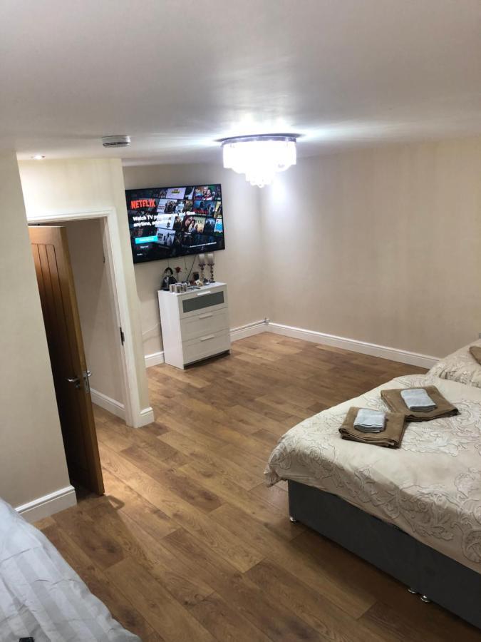 Big Room Rusholme With Tv And Private Bathroom-Parking&Wifi Manchester Ngoại thất bức ảnh