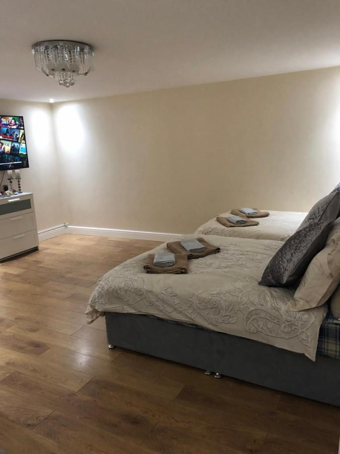 Big Room Rusholme With Tv And Private Bathroom-Parking&Wifi Manchester Ngoại thất bức ảnh