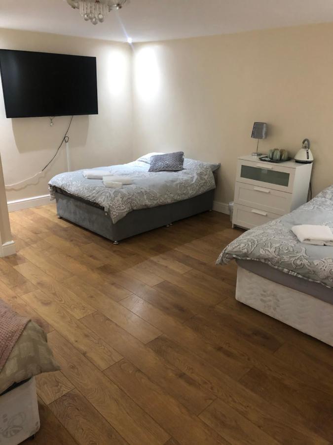 Big Room Rusholme With Tv And Private Bathroom-Parking&Wifi Manchester Ngoại thất bức ảnh