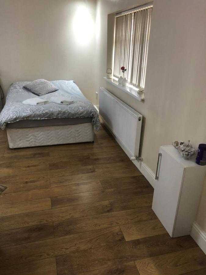 Big Room Rusholme With Tv And Private Bathroom-Parking&Wifi Manchester Ngoại thất bức ảnh