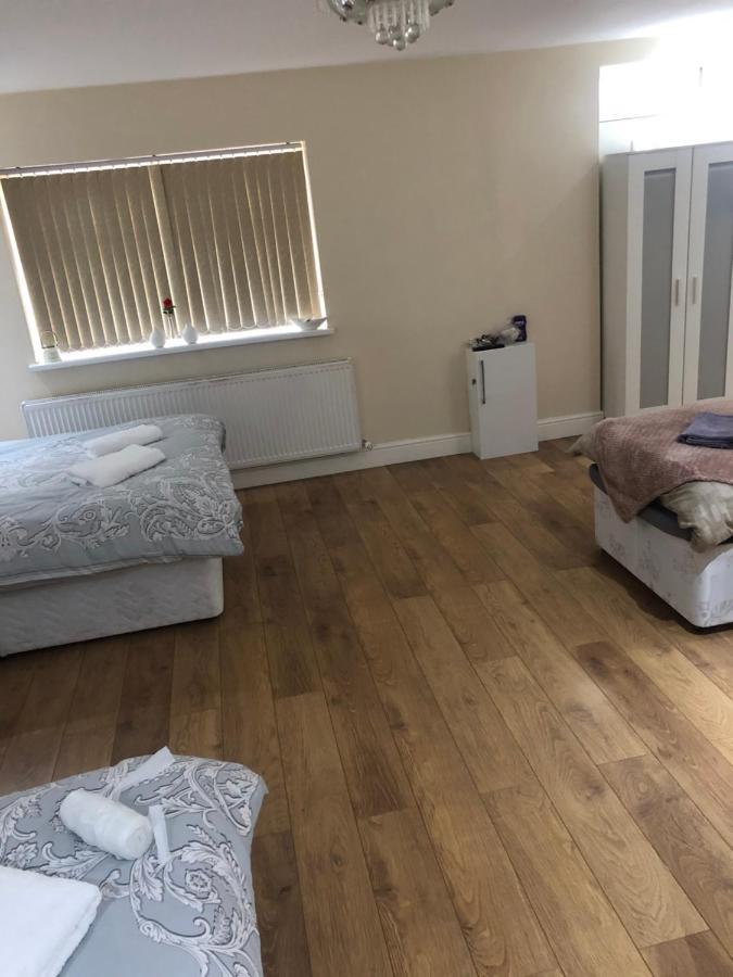 Big Room Rusholme With Tv And Private Bathroom-Parking&Wifi Manchester Ngoại thất bức ảnh