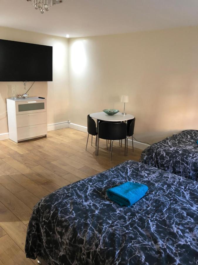 Big Room Rusholme With Tv And Private Bathroom-Parking&Wifi Manchester Ngoại thất bức ảnh