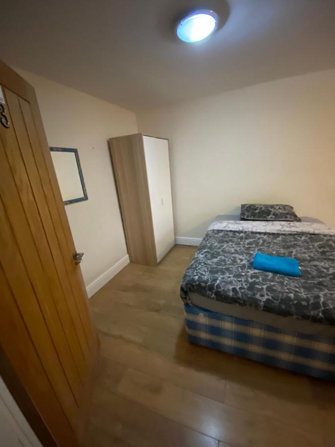 Big Room Rusholme With Tv And Private Bathroom-Parking&Wifi Manchester Ngoại thất bức ảnh